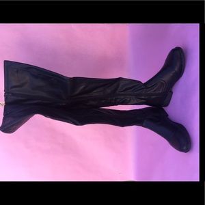 Over-the-knee black boots